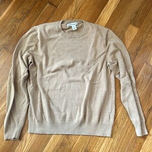 amazon essentials, size medium, smoke free house